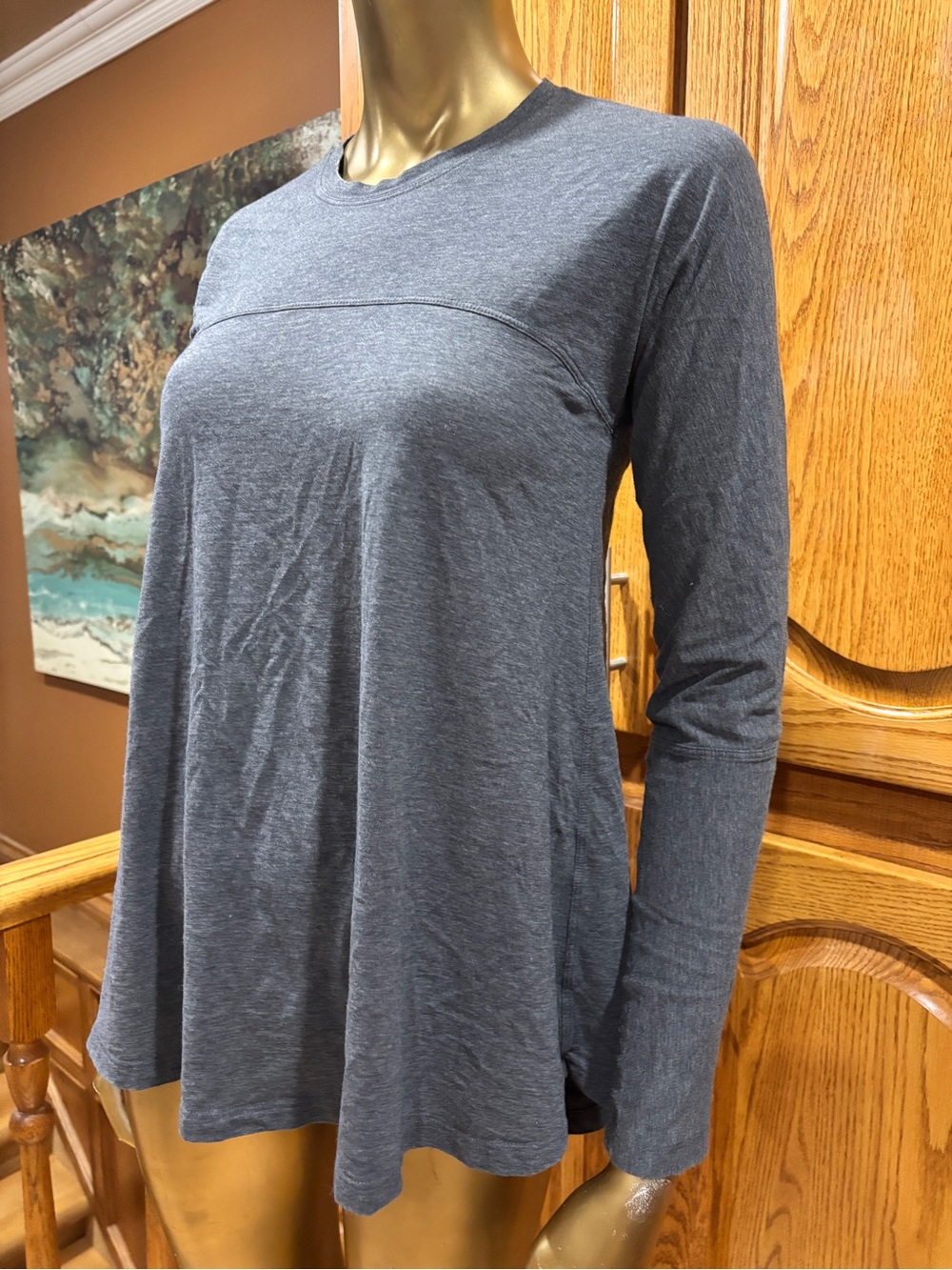 lululemon athletica Heather Gray Long-Sleeve Swing Crew Top - Picture 2 of 7